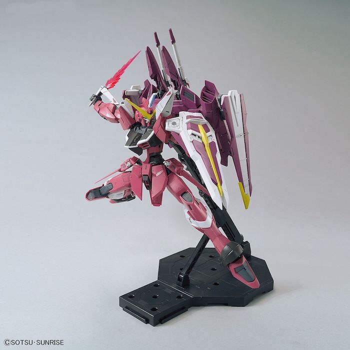 BANDAI Hobby MG 1/100 Justice Gundam