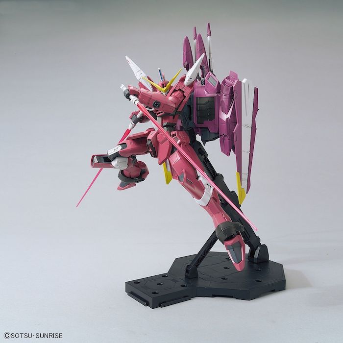 BANDAI Hobby MG 1/100 Justice Gundam