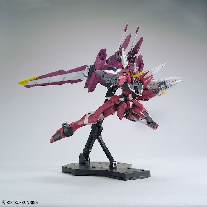 BANDAI Hobby MG 1/100 Justice Gundam