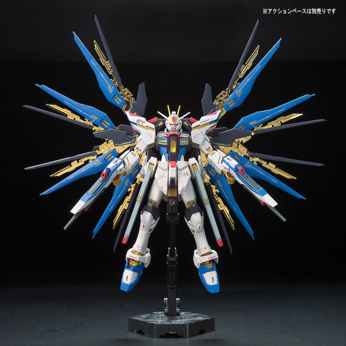 BANDAI Hobby RG 1/144 ZGMF-X20A STRIKE FREEDOM GUNDAM