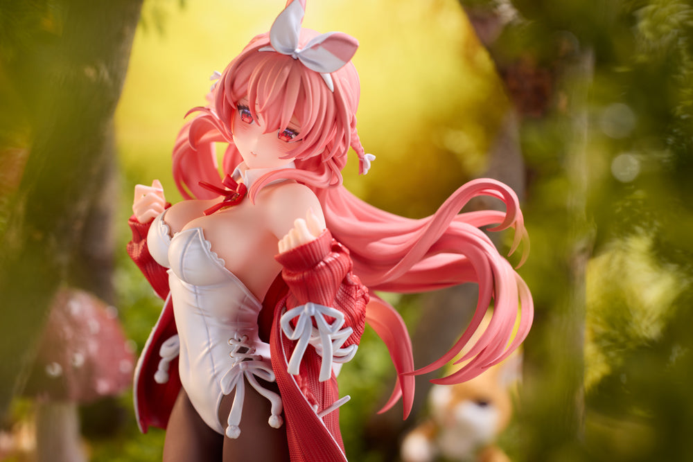 WHITE RABBIT ILLUSTRATED BY ROSUURI 1/7 PVC FIG (MR)