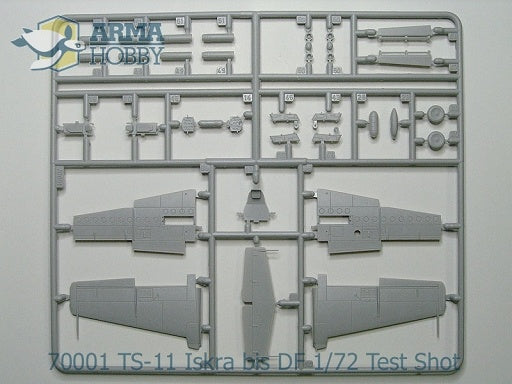 Arma Hobby 1/72 TS-11 Iskra Expert set 'Camo'