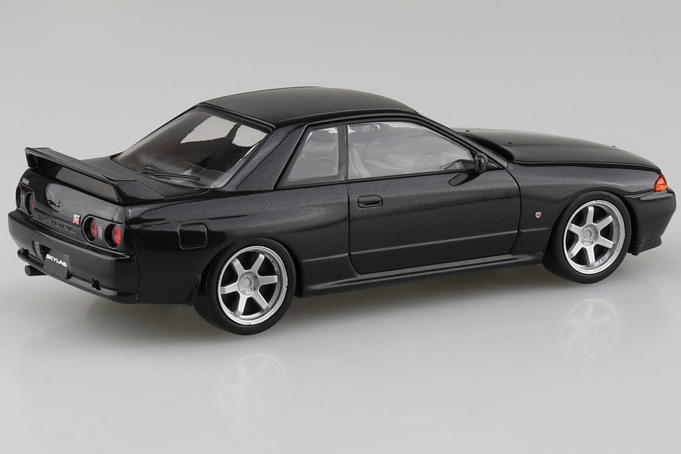 Aoshima 1/32 SNAP KIT Nissan R32 Skyline GT-R Custom Wheels (Black Pearl Metallic)