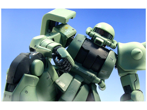 Bandai MG 1/100 Zaku II Ver. 2.0