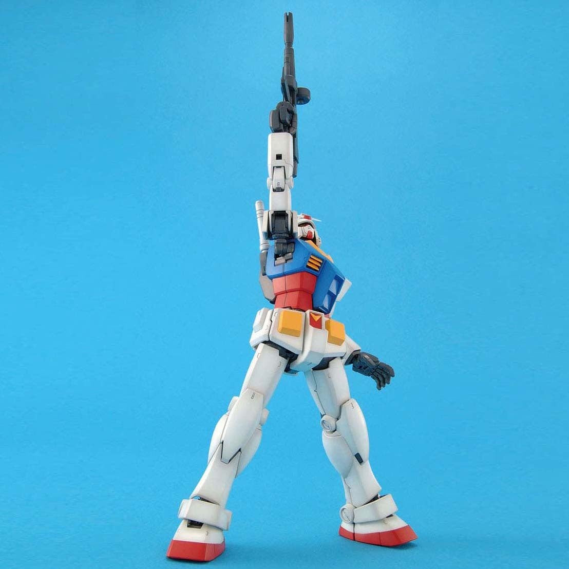 Bandai MG 1/100 RX-78-2 Gundam Ver.2.0 'Mobile Suit Gundam'