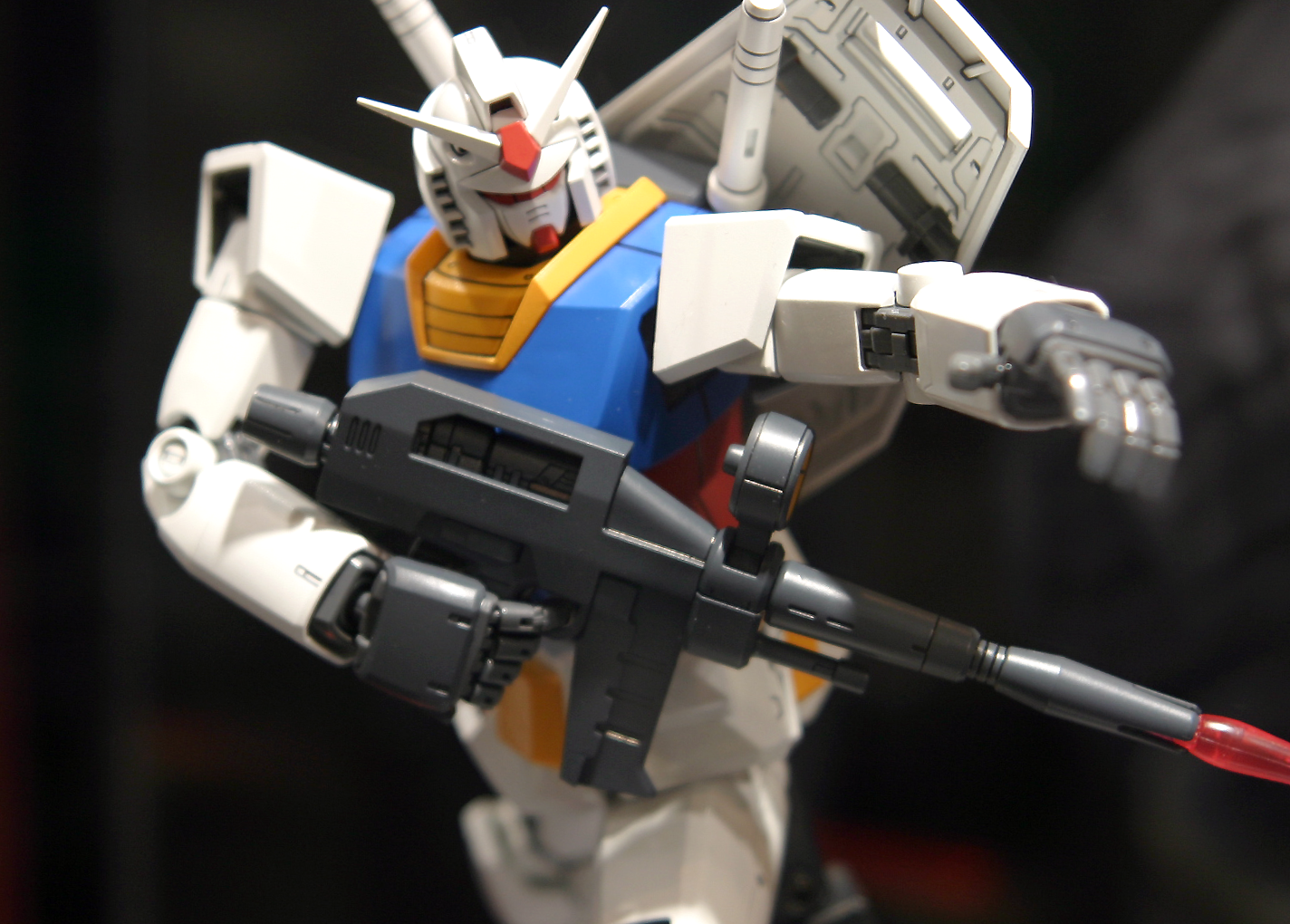 Bandai MG 1/100 RX-78-2 Gundam Ver.2.0 'Mobile Suit Gundam'