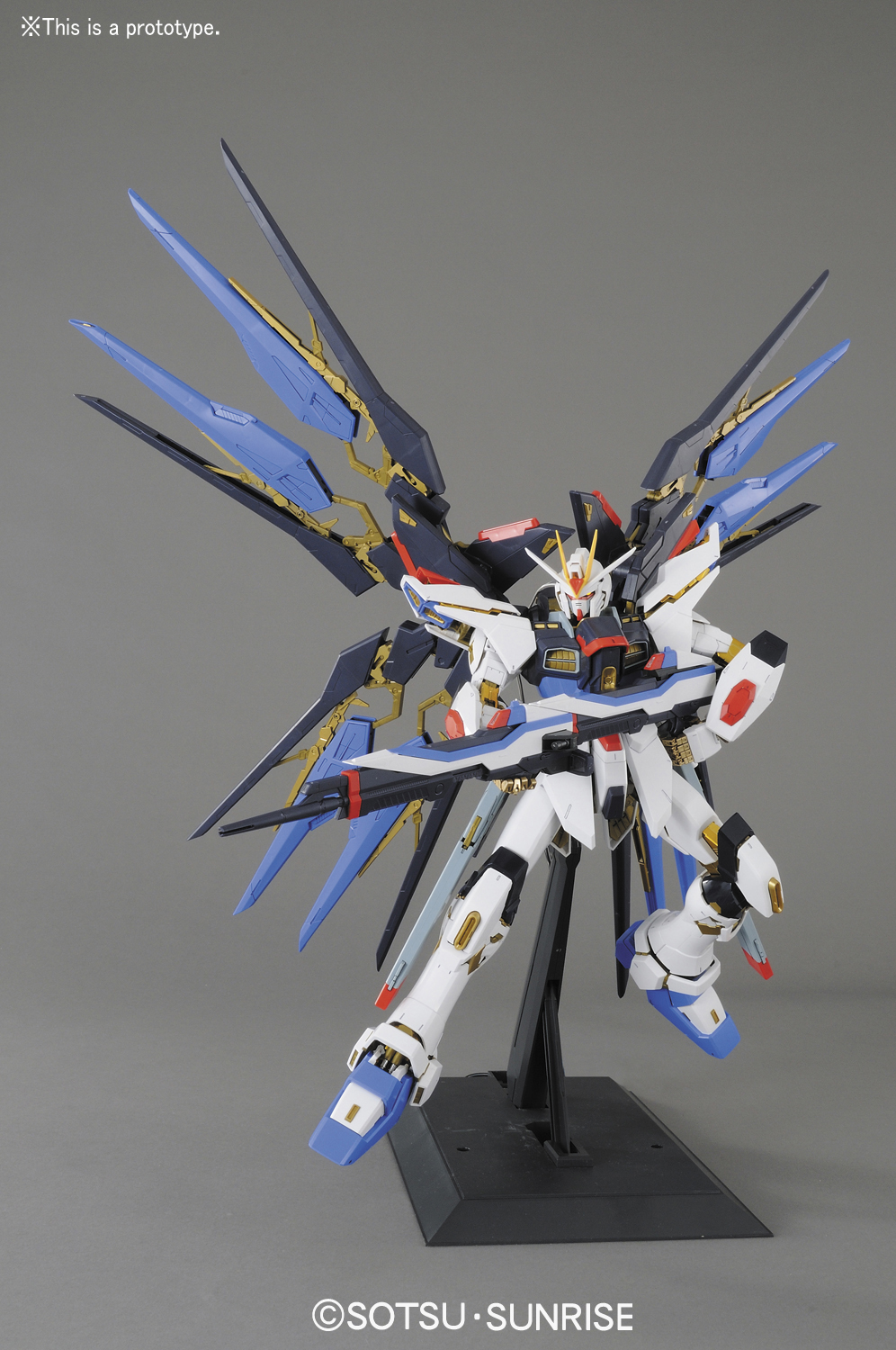 BANDAI Hobby PG Strike Freedom Gundam