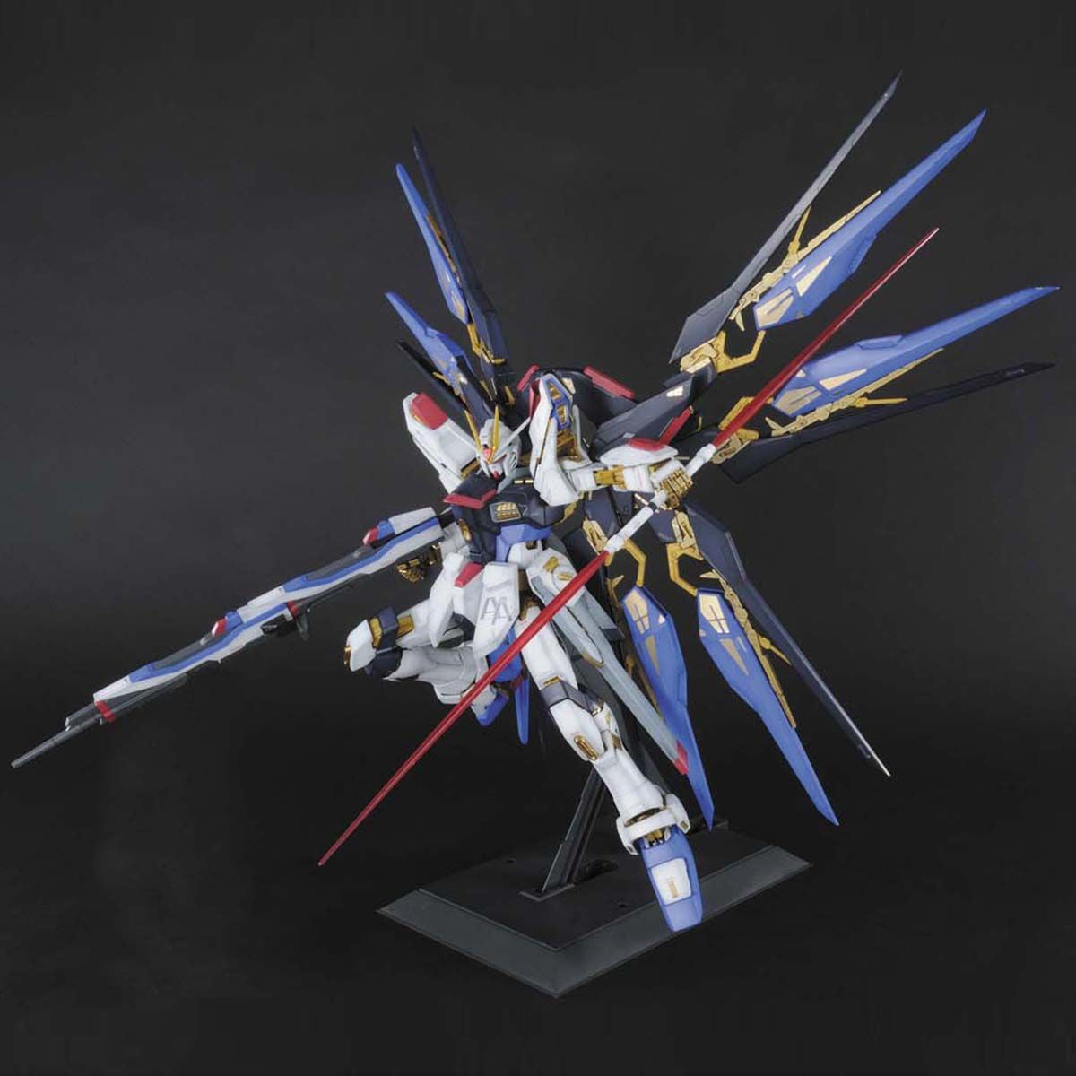 BANDAI Hobby PG Strike Freedom Gundam