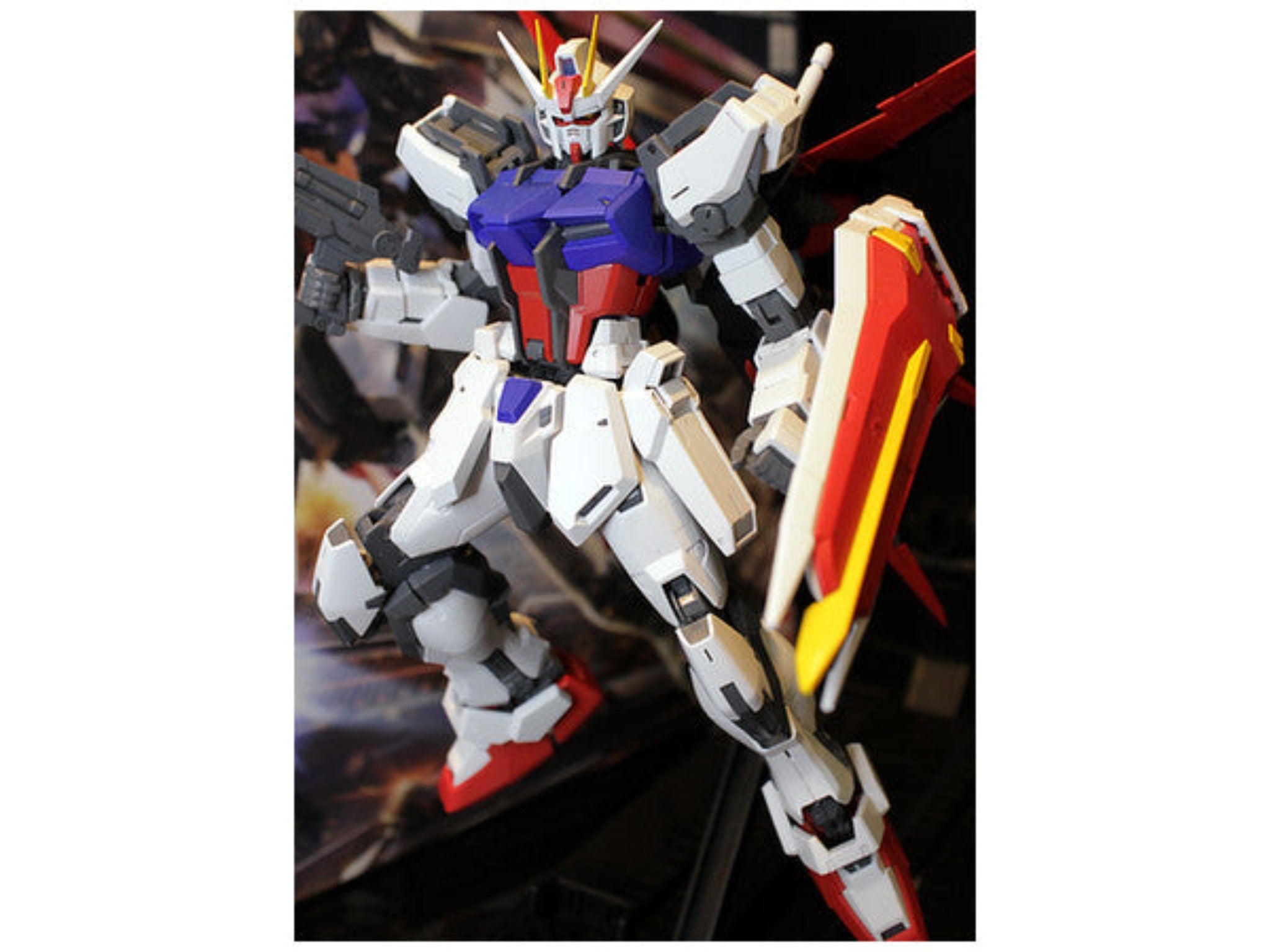 BANDAI Hobby MG 1/100 Aile Strike Gundam Ver RM