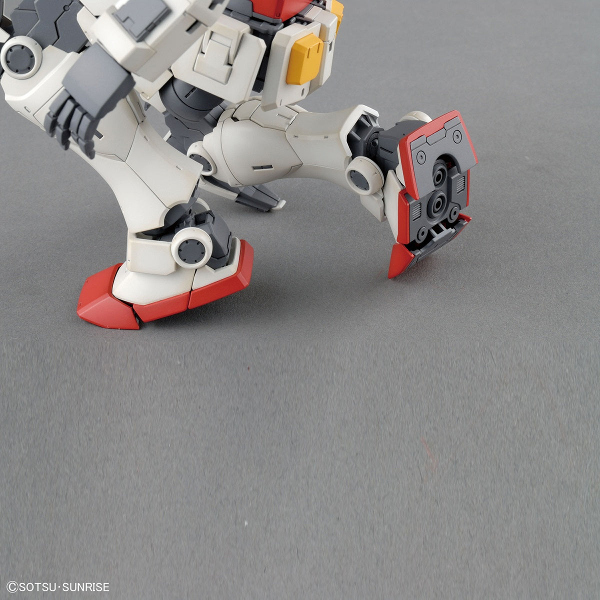 Bandai MG 1/100 RX-78-02 Gundam "Gundam The Origin"