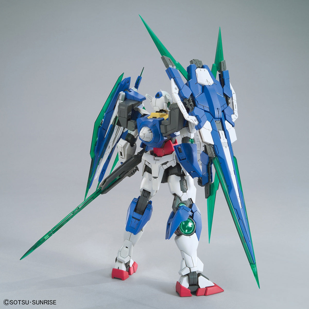 BANDAI Hobby MG 1/100 00 QAN[T] FULL SABER