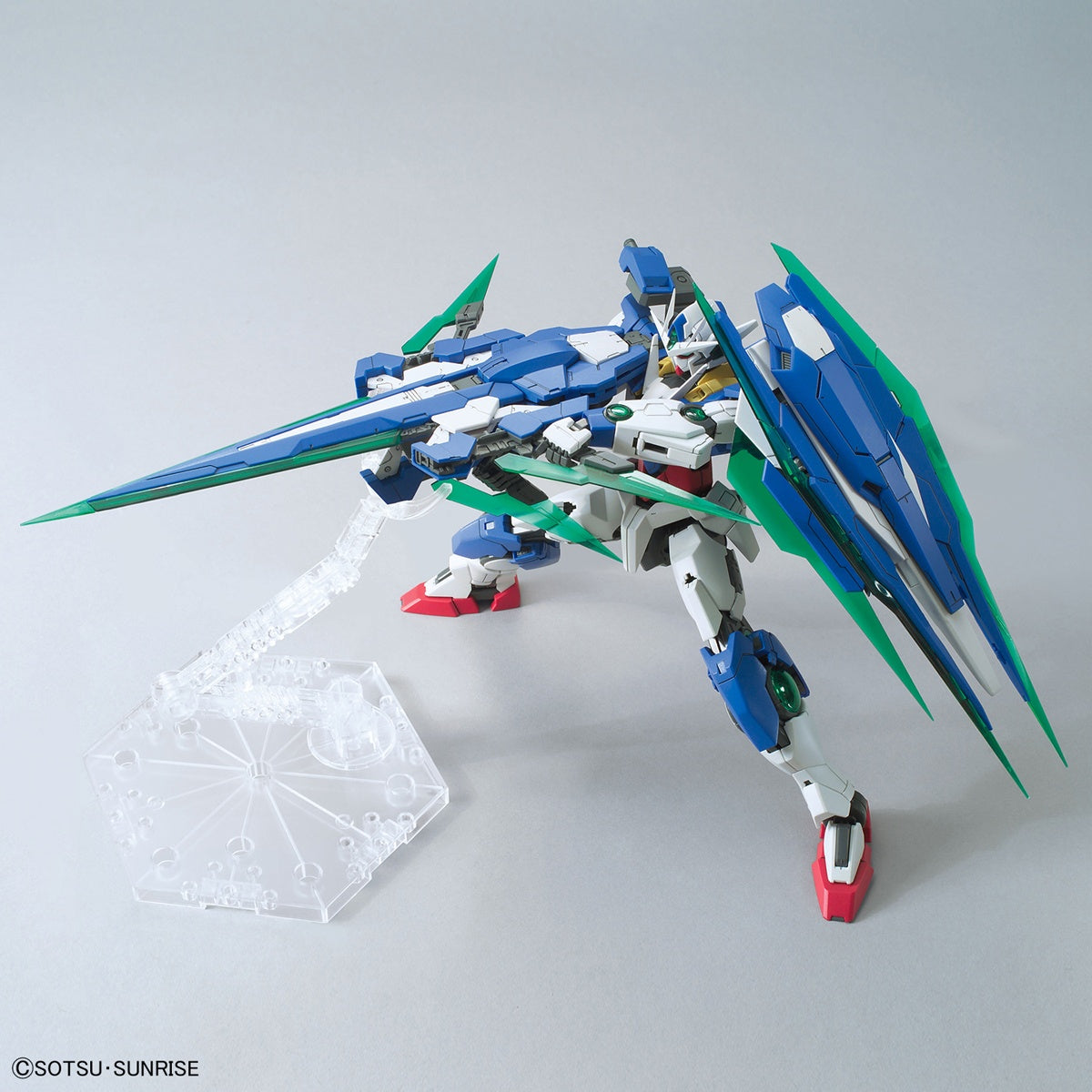 BANDAI Hobby MG 1/100 00 QAN[T] FULL SABER