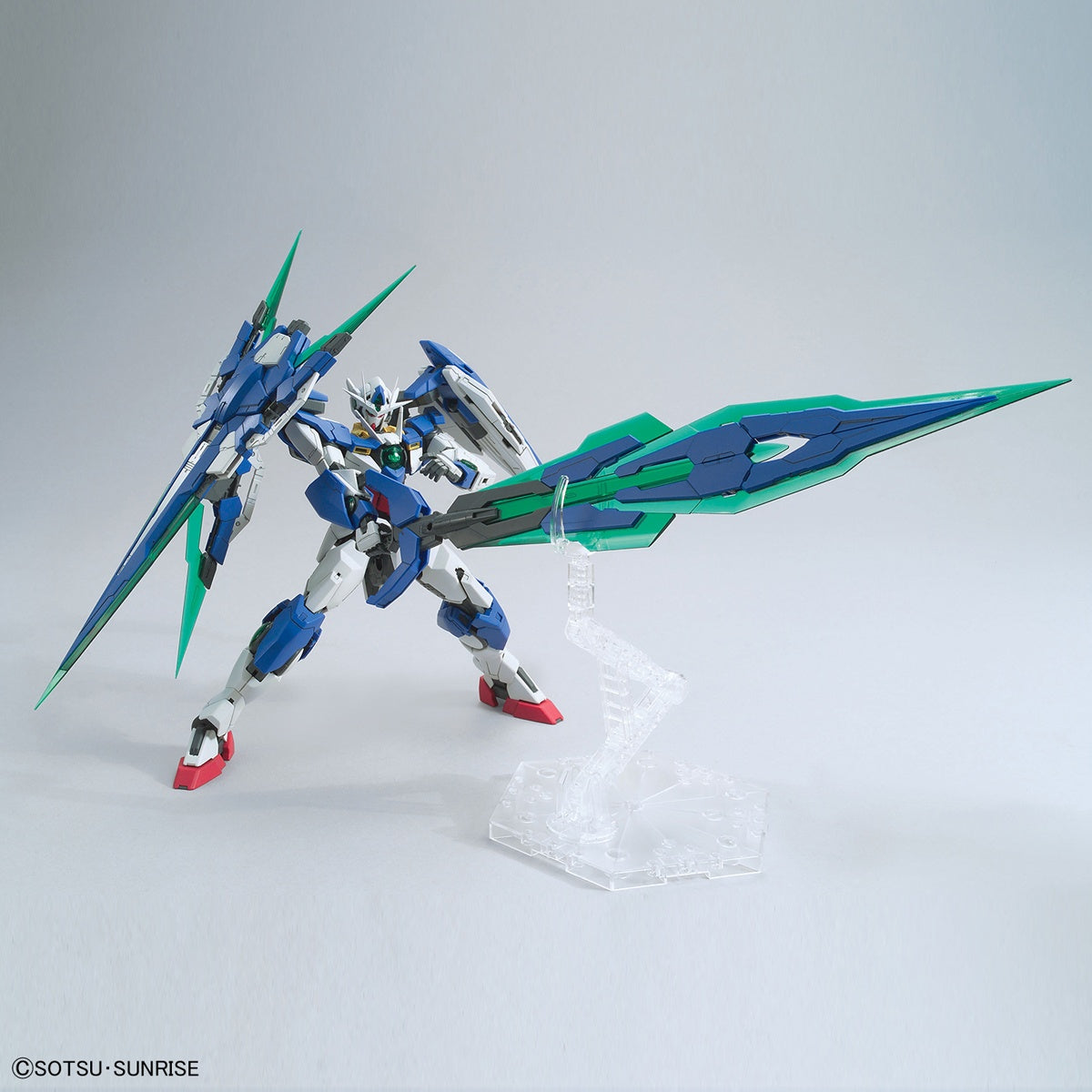 BANDAI Hobby MG 1/100 00 QAN[T] FULL SABER