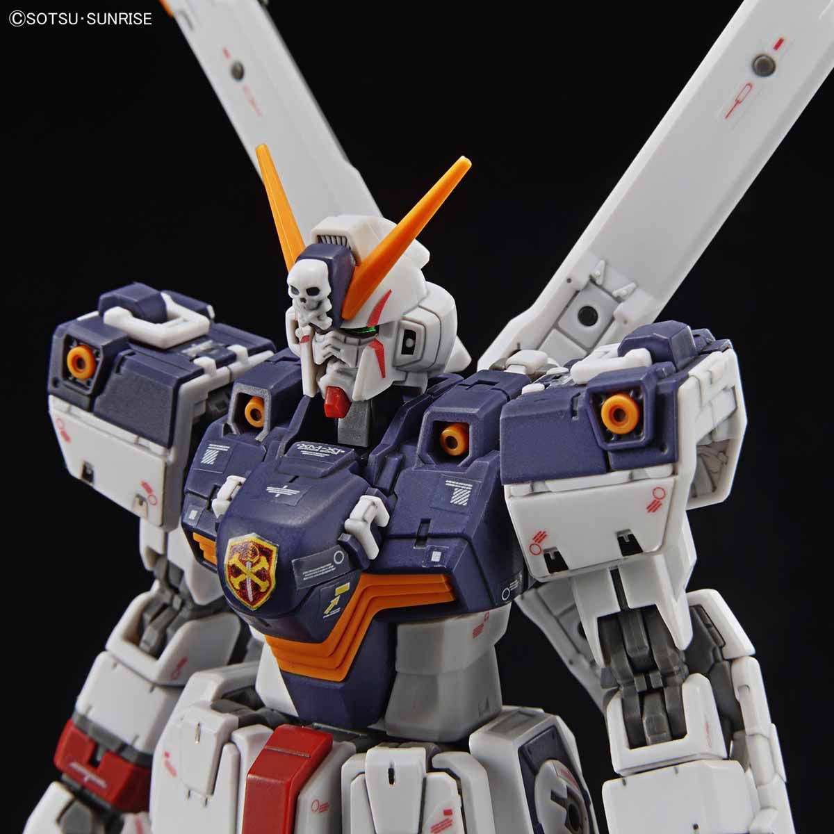 BANDAI Hobby RG 1/144 CROSSBONE GUNDAM X1