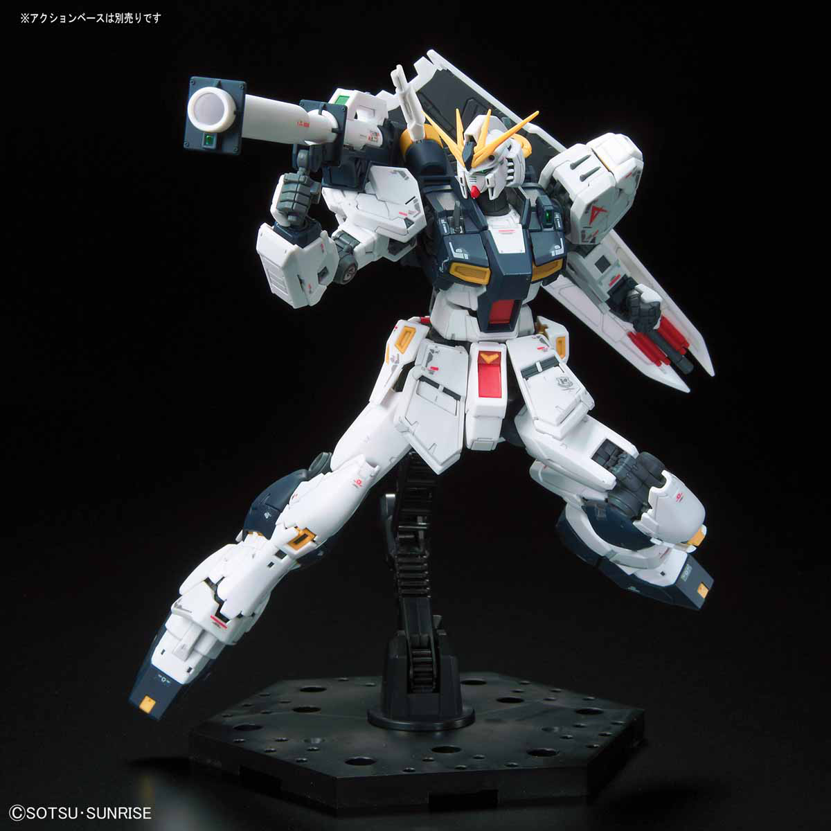 BANDAI Hobby RG 32  Nu GUNDAM