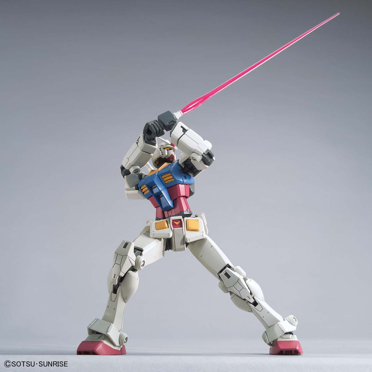 BANDAI Hobby HG 1/144 RX-78-2 GUNDAM [BEYOND GLOBAL]