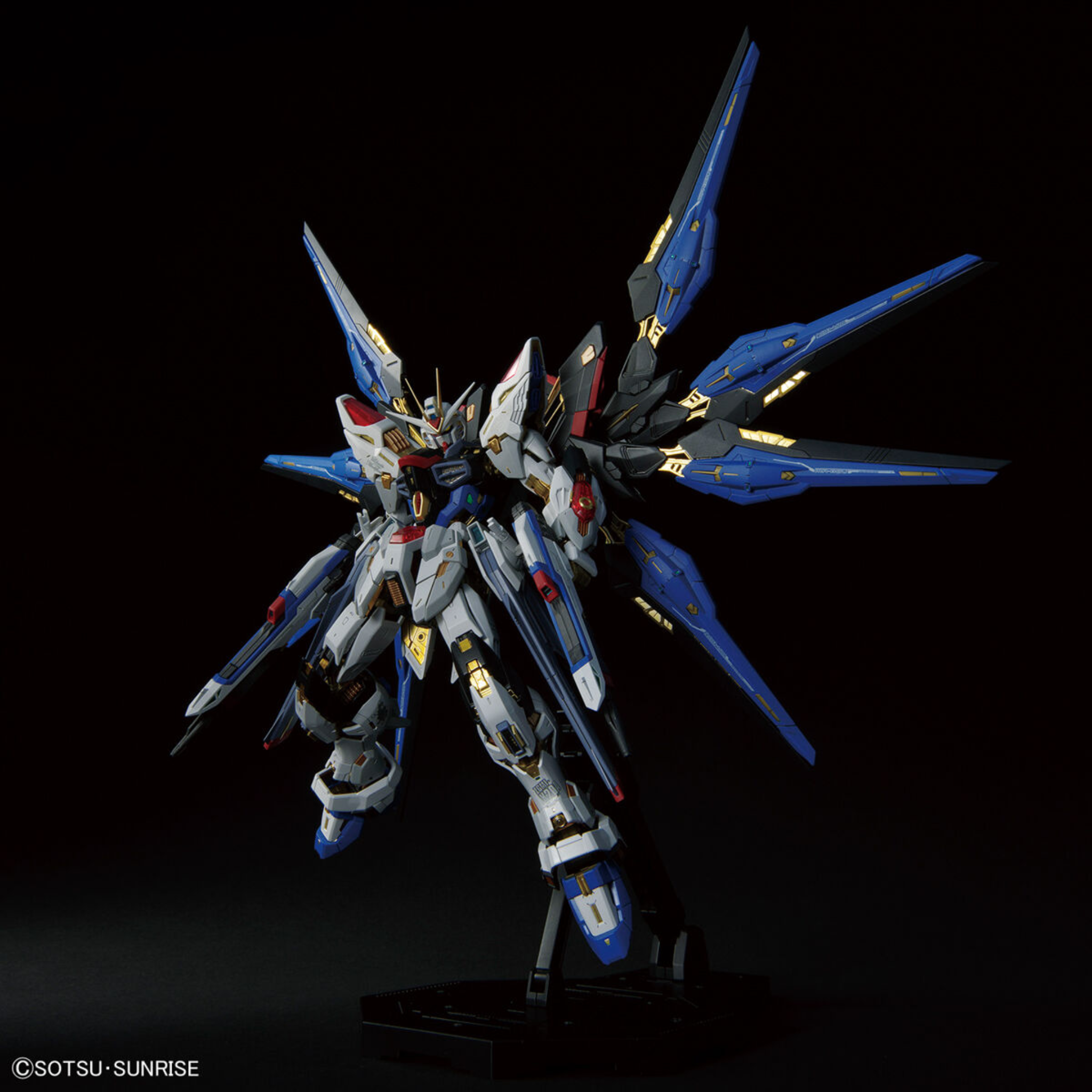 BANDAI Hobby MGEX 1/100 STRIKE FREEDOM GUNDAM