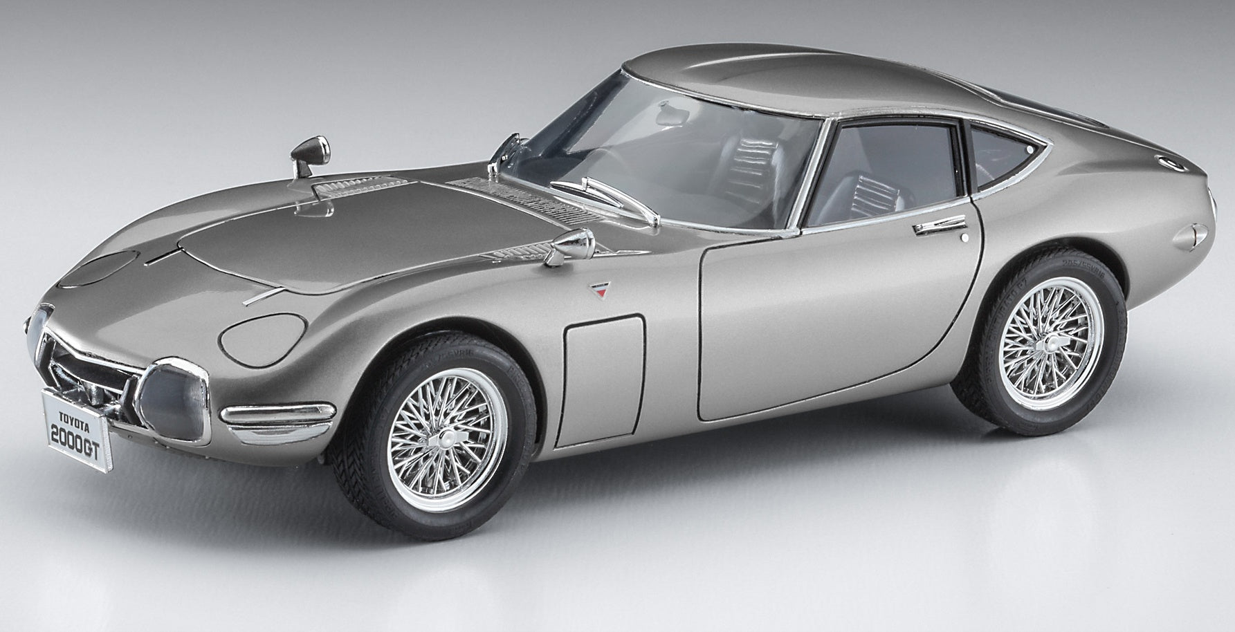 Hasegawa 1/24  TOYOTA 2000GT "WIRE WHEEL"