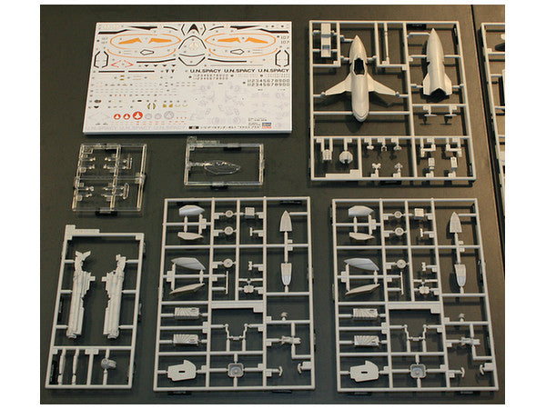 Hasegawa [22] 1:72 VF-11B THUNDERBOLT MACROSS PLUS