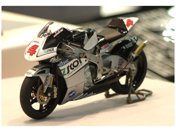 Hasegawa [BK1] 1:12 SCOT RACING TEAM HONDA RS250RW 2009 WGP250 CHAMPION(4967834215016)