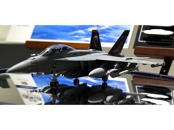 Hasegawa [E38] 1:72 EA-18G GROWLER