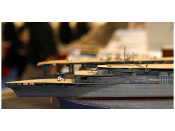 Hasegawa [220] 1:700 AIRCRAFT CARRIER AKAGI THREE FLIGHT DECK