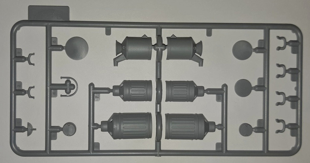 ICM 1/24 American Gasoline Loaders (1910s) (2 figures) (100% new molds)