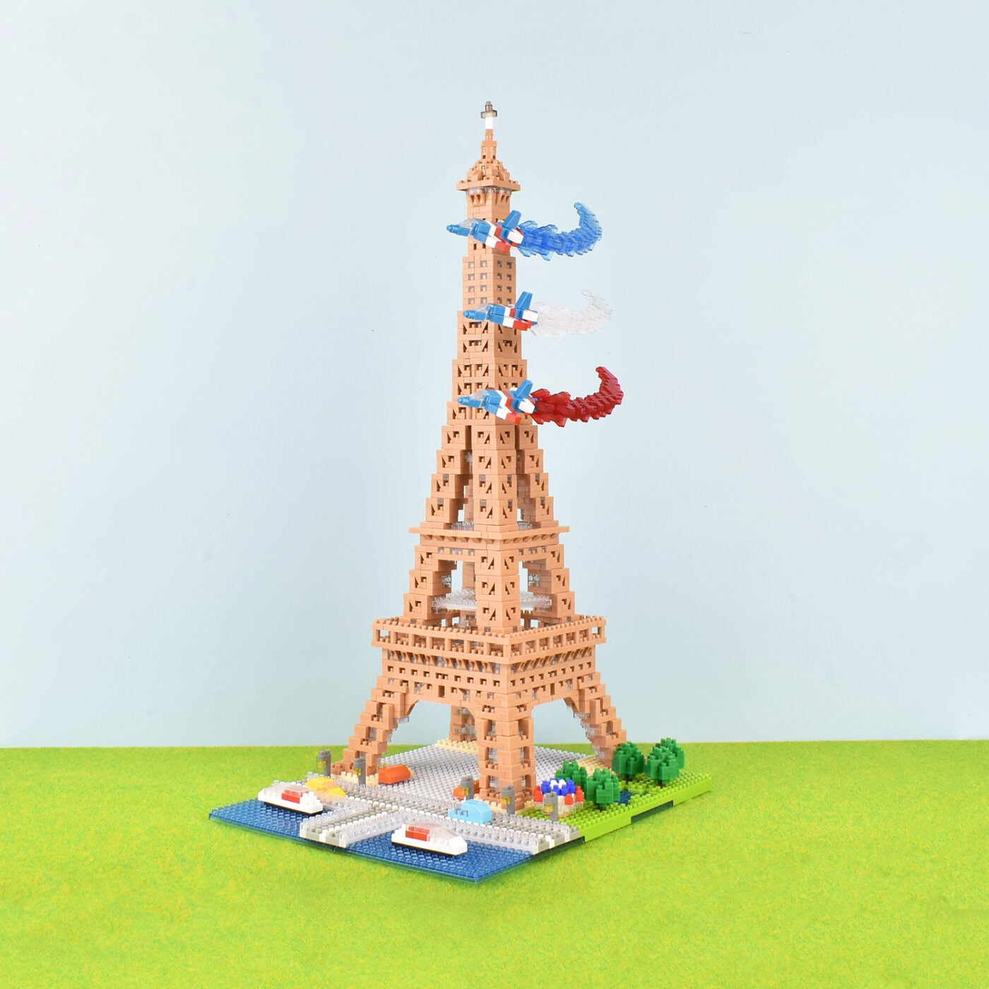 Nanoblock Advanced Hobby Series Eiffel Tower Deluxe Edition "World Famous"