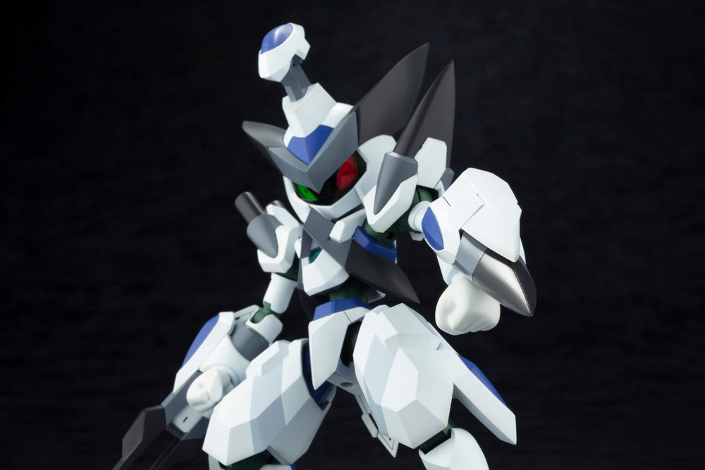 Kotobukiya 1/6 Medarot KXK00-M Crossmessiah, Plastic Model Kit