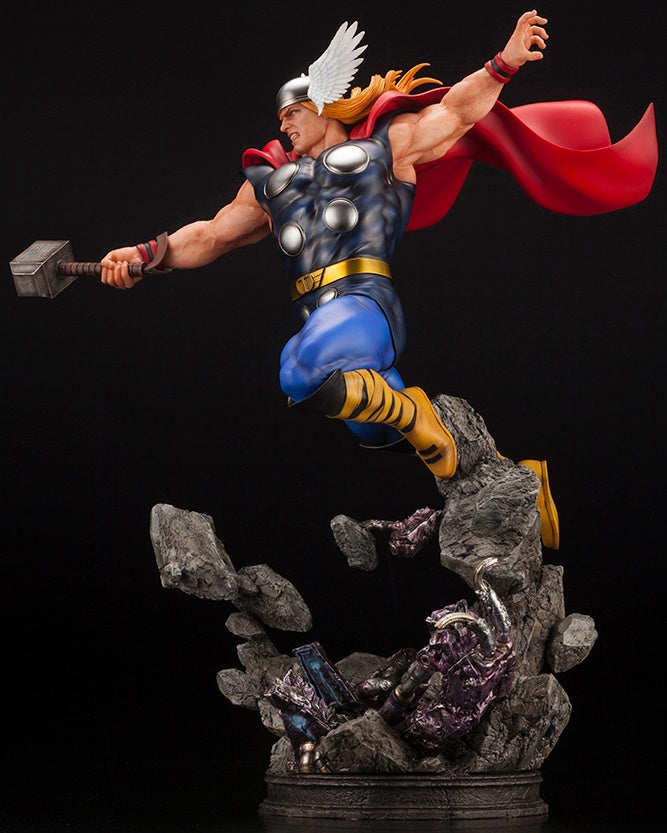 Kotobukiya 1/6 Marvel Universe Thor Avengers Fine Art Statue