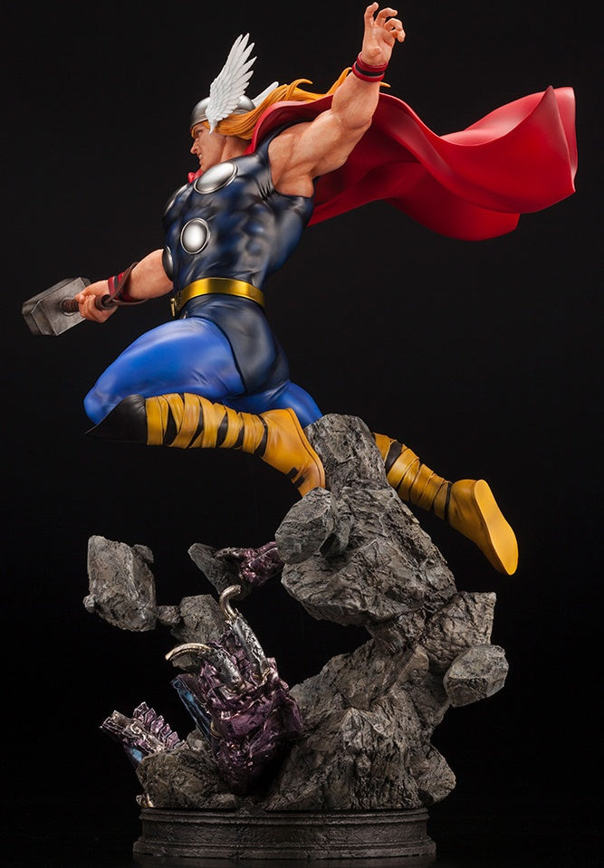 Kotobukiya 1/6 Marvel Universe Thor Avengers Fine Art Statue