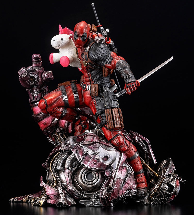 Kotobukiya 1/6 Marvel Universe Series Deadpool Fine Art Statue Signature Series -Featuring The Kucharek Brothers, Cold Cast Statue - P-REX Hobby