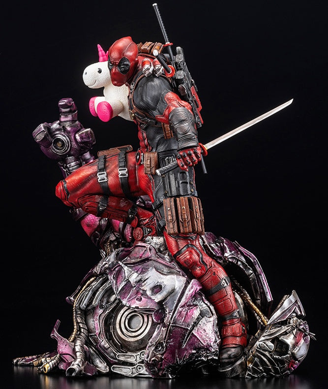 Kotobukiya 1/6 Marvel Universe Series Deadpool Fine Art Statue Signature Series -Featuring The Kucharek Brothers, Cold Cast Statue