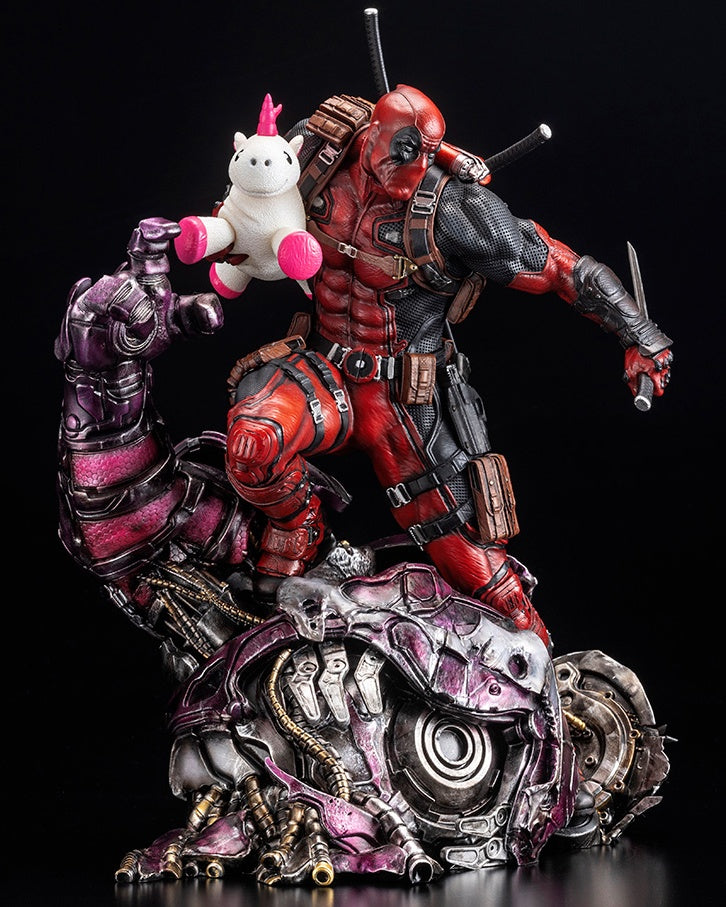 Kotobukiya 1/6 Marvel Universe Series Deadpool Fine Art Statue Signature Series -Featuring The Kucharek Brothers, Cold Cast Statue - P-REX Hobby