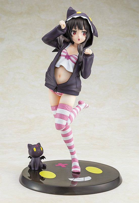 Good Smile Company Kono Subarashii Sekai Ni Syukufuku Wo Series CAworks Megumin Hoodie Look Chomusuke Ver. 1/7 Scale Figure