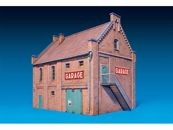 Miniart [72031] 1/72 Building with Garage(4820041103036)(4820041103036)