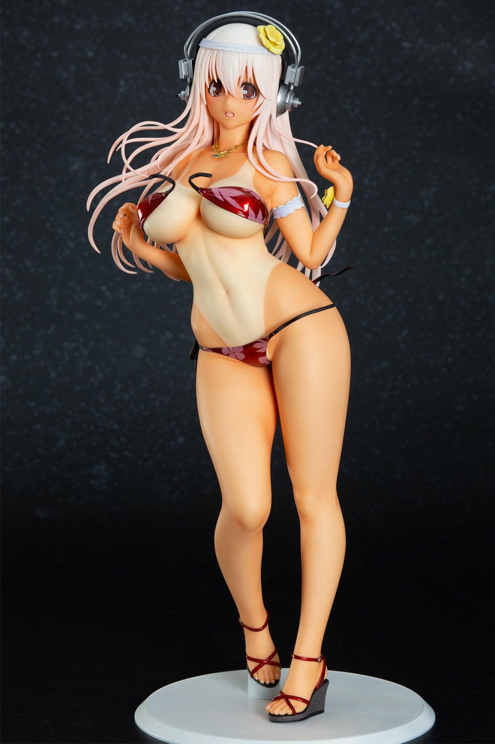 Good Smile Company Nitro Super Sonic Series Super Sonico Summer Vacation Ver. Sun Kissed 1/4.5 Scale Figure