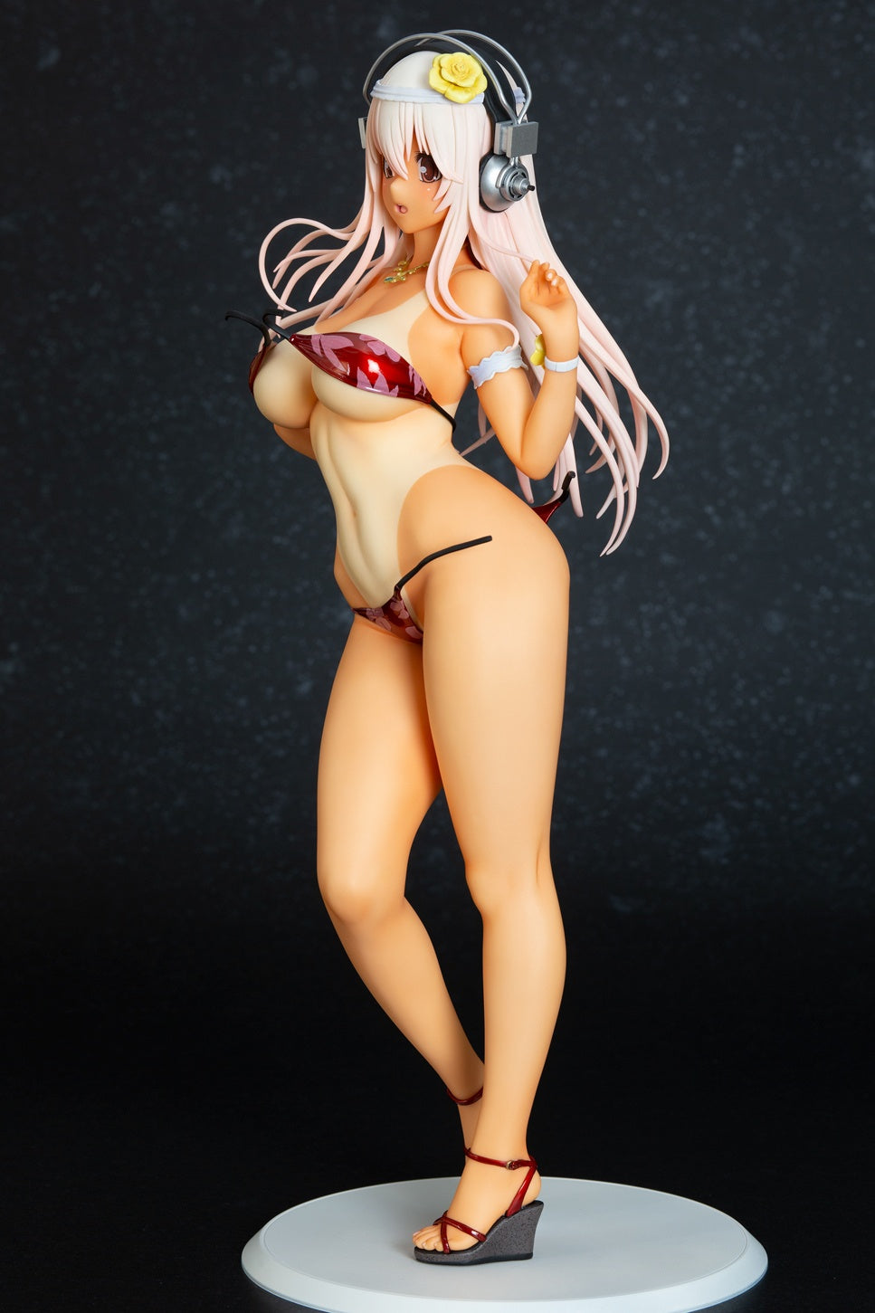 Good Smile Company Nitro Super Sonic Series Super Sonico Summer Vacation Ver. Sun Kissed 1/4.5 Scale Figure