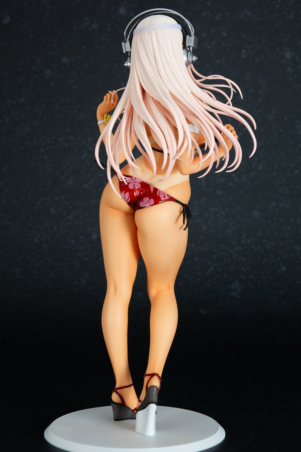 Good Smile Company Nitro Super Sonic Series Super Sonico Summer Vacation Ver. Sun Kissed 1/4.5 Scale Figure