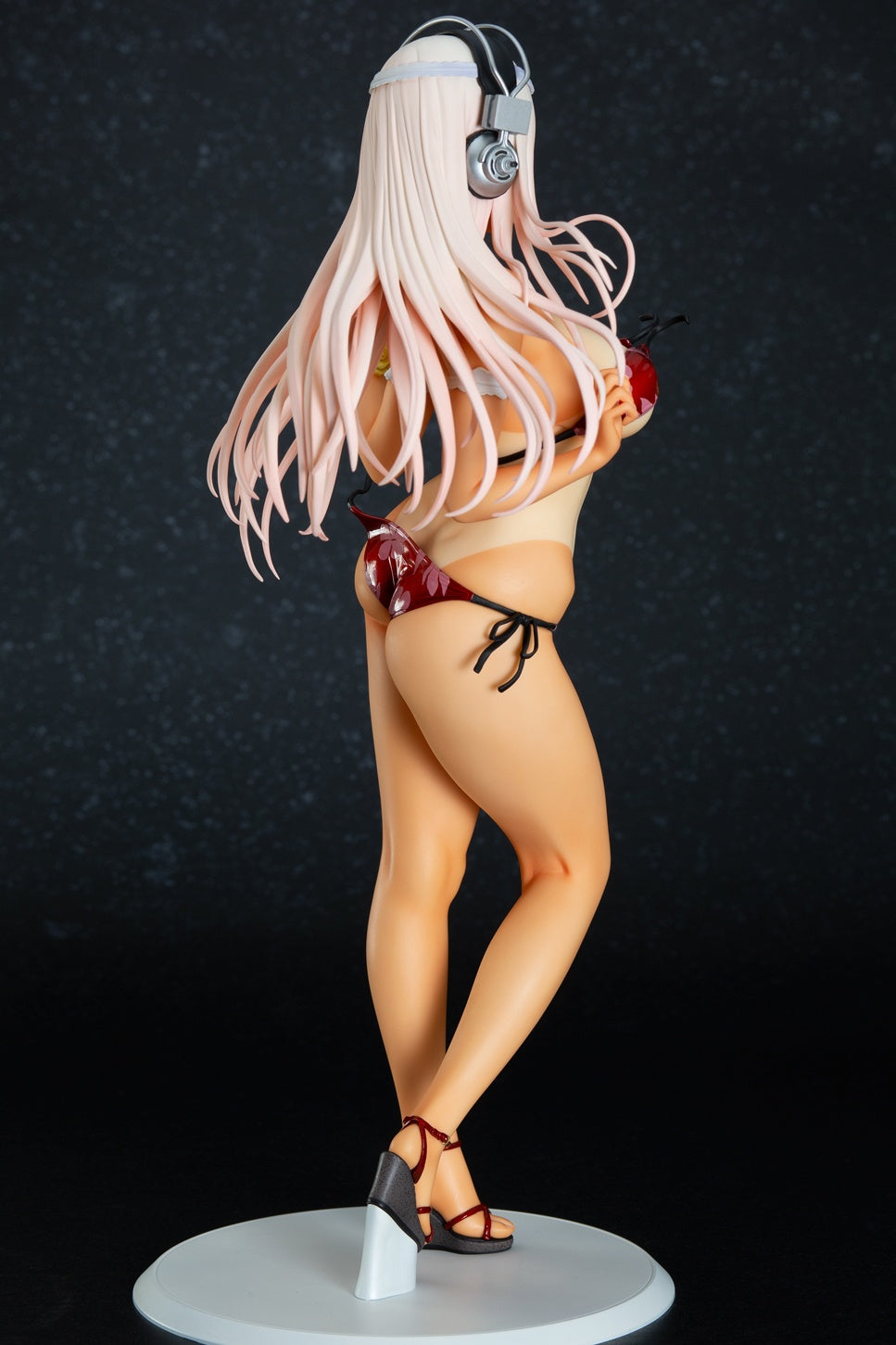 Good Smile Company Nitro Super Sonic Series Super Sonico Summer Vacation Ver. Sun Kissed 1/4.5 Scale Figure