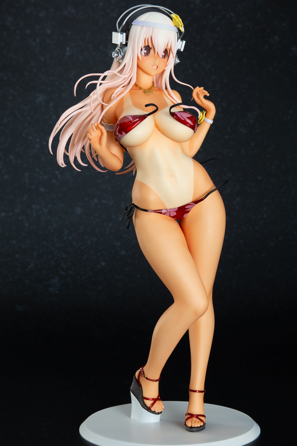 Good Smile Company Nitro Super Sonic Series Super Sonico Summer Vacation Ver. Sun Kissed 1/4.5 Scale Figure