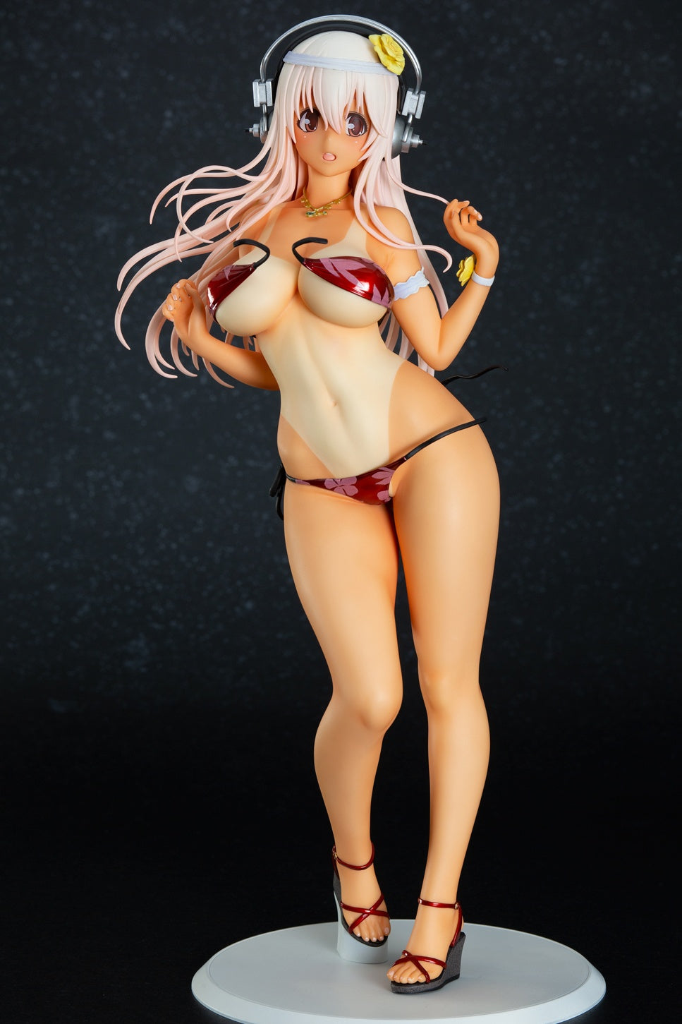 Good Smile Company Nitro Super Sonic Series Super Sonico Summer Vacation Ver. Sun Kissed 1/4.5 Scale Figure