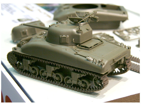 Asuka 1/35 U.S. Medium Tank M4A1 Sherman (Mid Production)