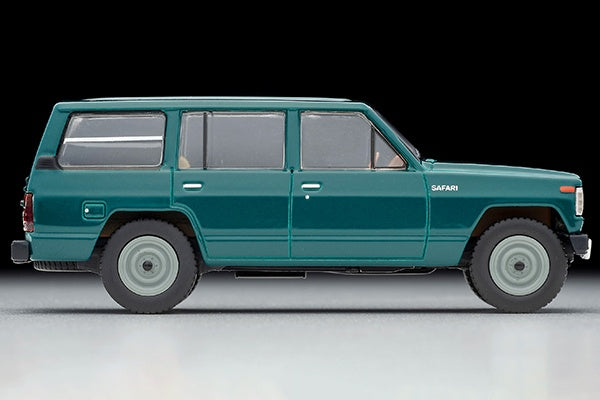 Tomica 1/64 Limited Vintage LV-N109c Nissan Safari Extra Van DX Green