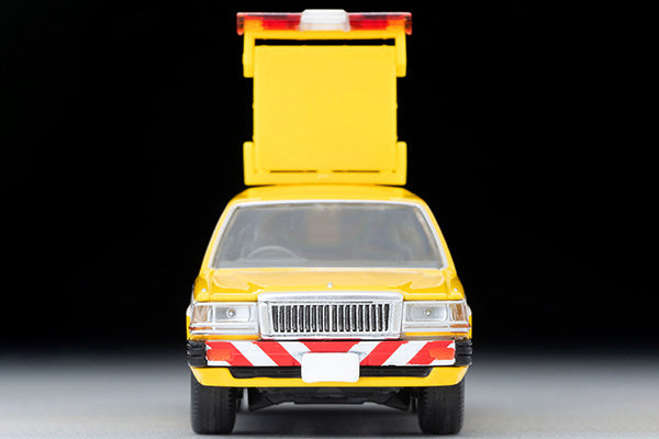 Tomica Limited Vintage 1/64 LV-N306a Cedric Van Road Patrol Car