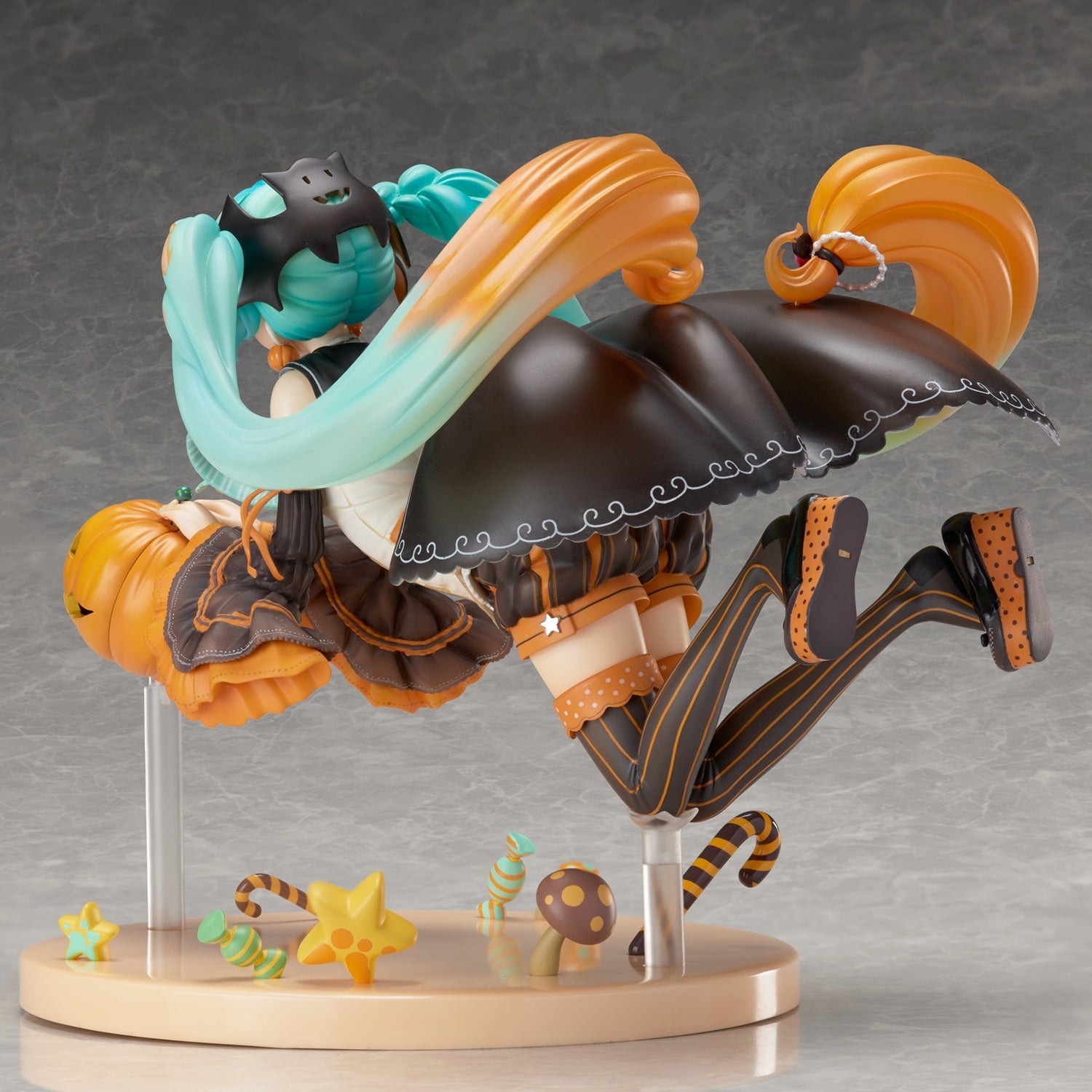 Good Smile Company Hatsune Miku Series Trick or Miku Illustration by Left (Resale) Figure