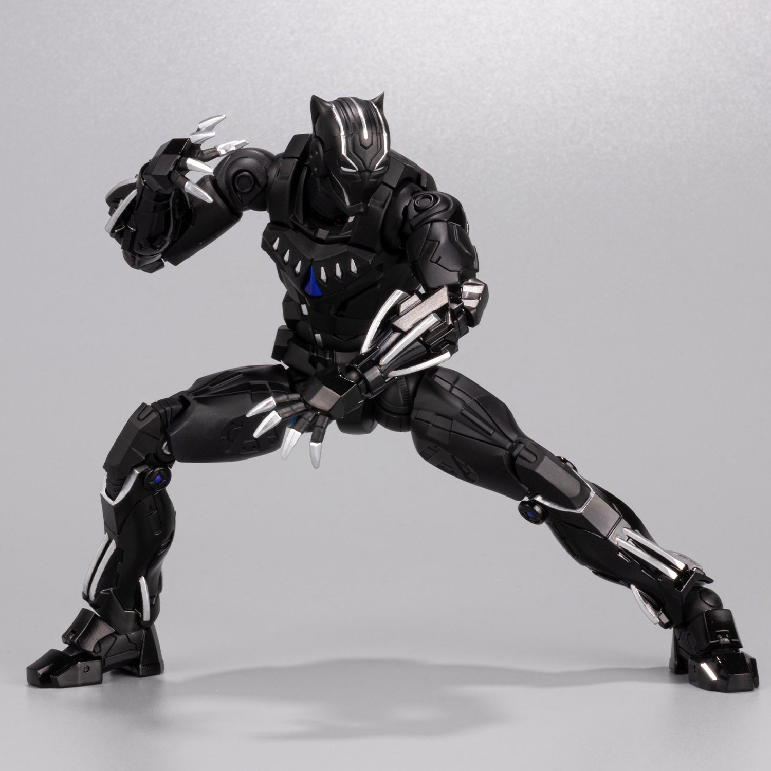 Sentinel Fighting Armor Black Panther "Marvel"