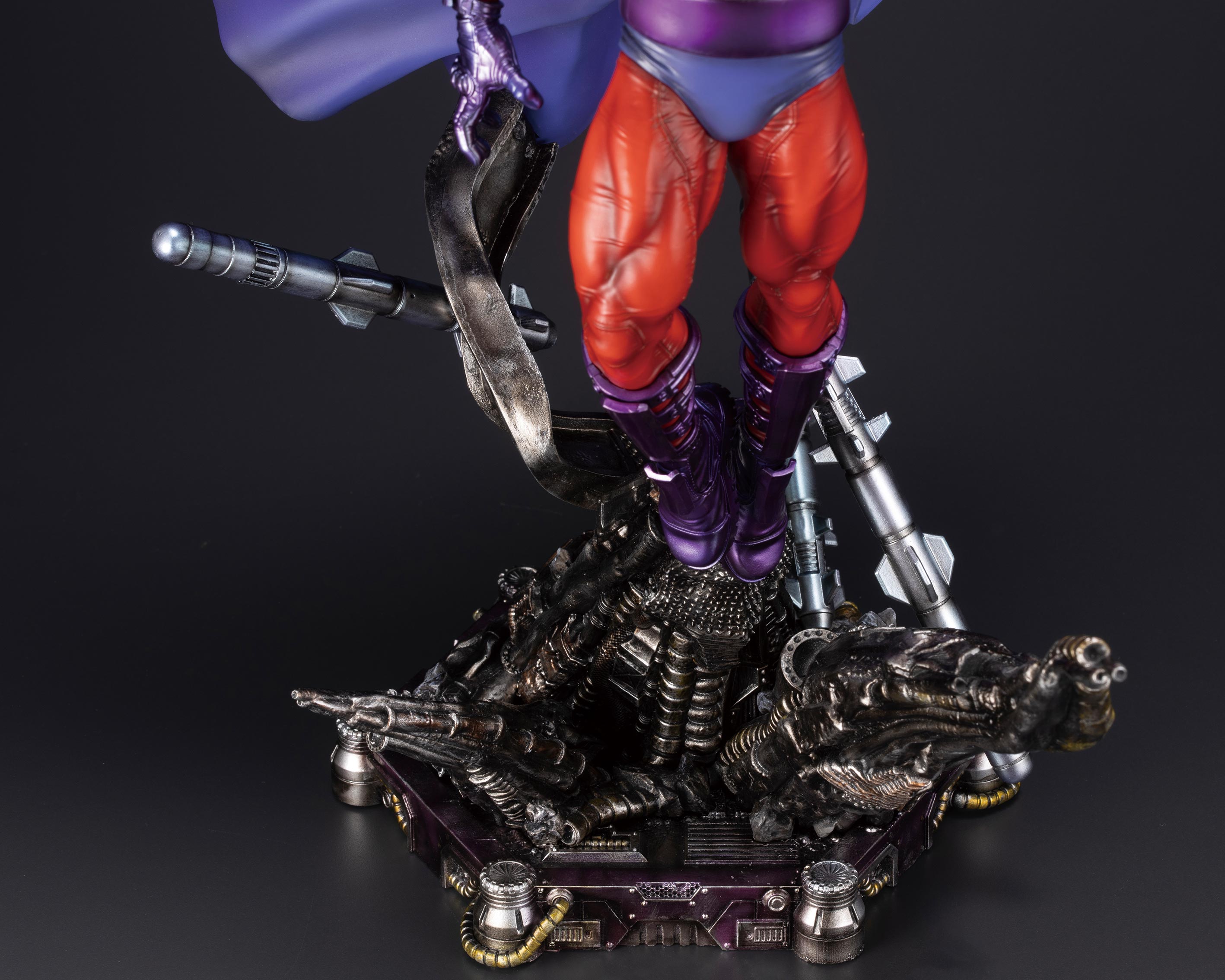 Kotobukiya 1/6 Marvel Universe Series Magneto X-Men Fine Art Statue