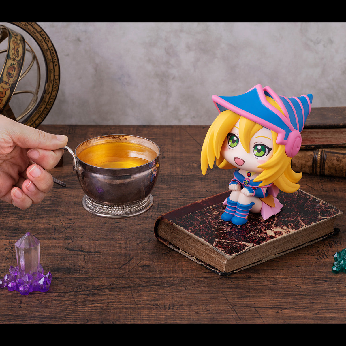 Megahouse LookUp Yami Yugi ＆ Dark Magician Girl (with gift) "Yu-Gi-Oh"