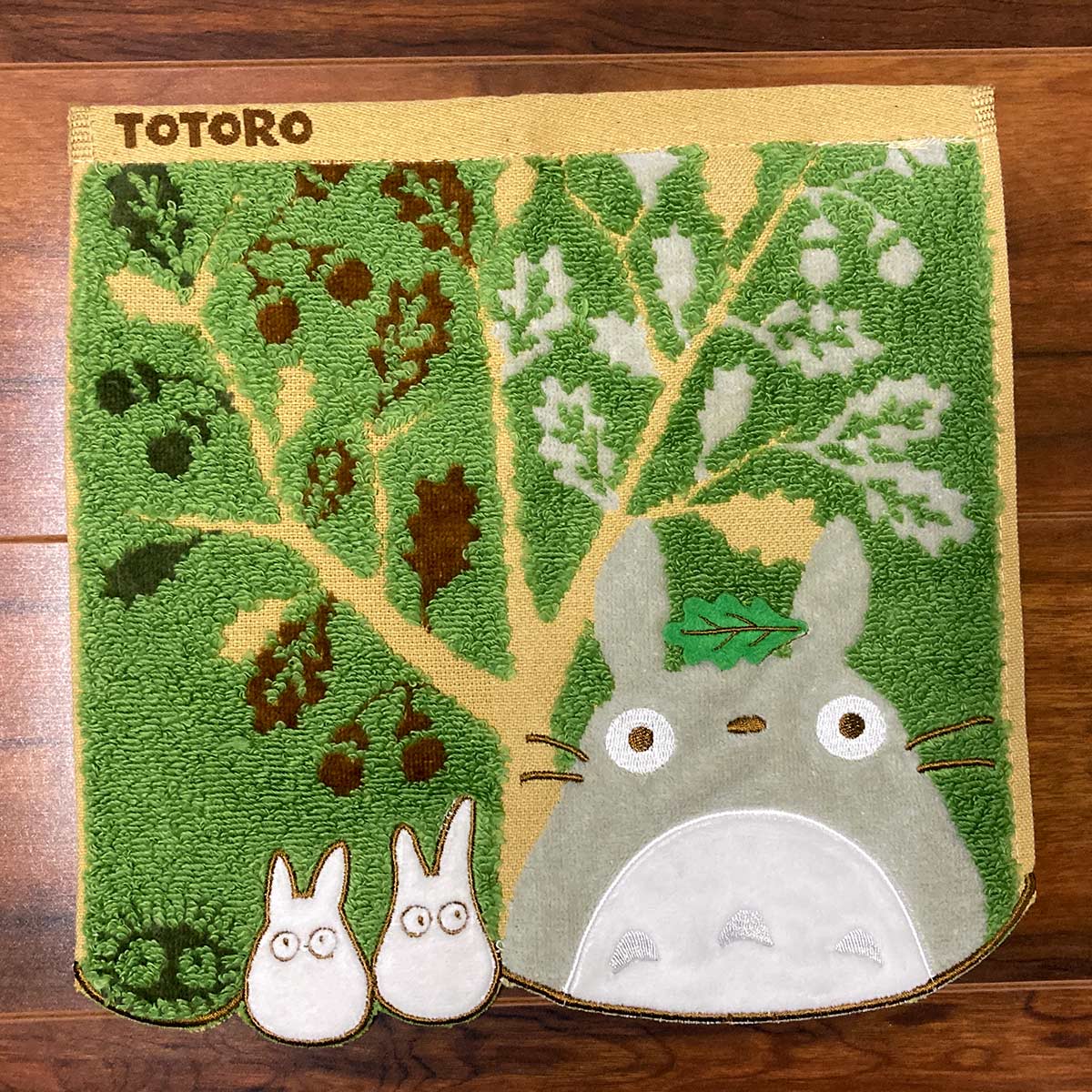 Marushin Totoro and Acorn Tree Mini Towel 'My Neighbor Totoro'